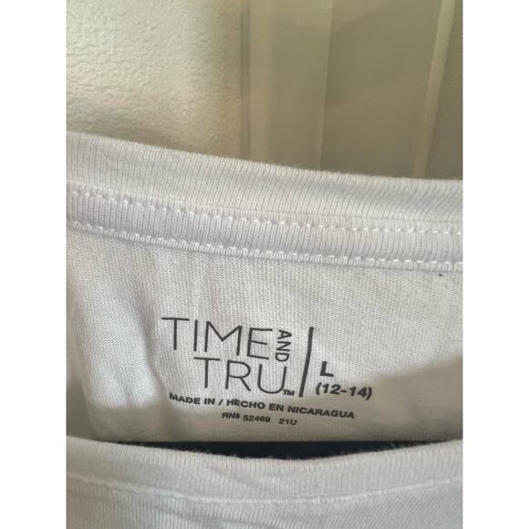 Time and Tru long sleeve - Picture 2 of 4